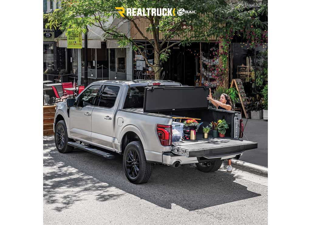 15-20 F150 SUPER CREW 5FT 6IN BAK Industries BED BAKFLIP MX4 TONNEAU COVER