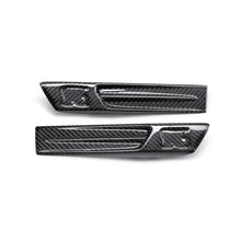 Load image into Gallery viewer, Seibon Carbon FDL0910NSGTR Carbon Fiber Fender Duct Logo For 2009-2010 Nissan GTR