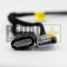 Load image into Gallery viewer, Pedal Commander For Subaru Outback (2020-2023)